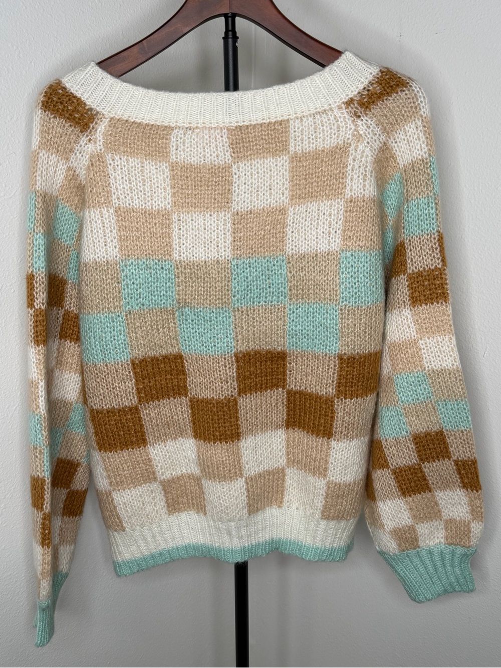 Pink Lily Multi Color Checker V-Neck Knit Oversized Sweater Size Medium - Picture 3 of 11